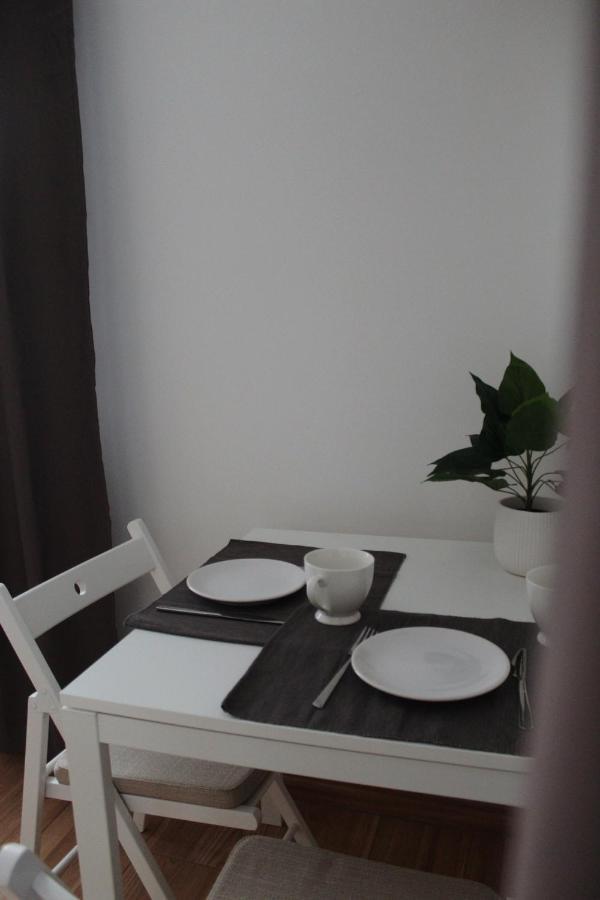 Altair Airport Apartman Vecses Bagian luar foto